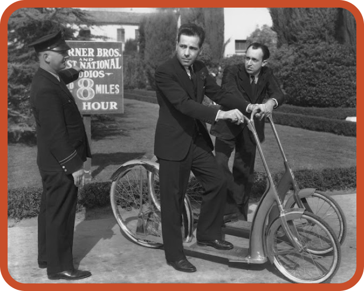 Figure.4 1938년 험프리 보가트와 앨런 젠킨스가 워너 브라더스의 경비원에게 스쿠터를 타고 과속을 하다 제지당하는 모습 ⒸGetty Images, via Mashable