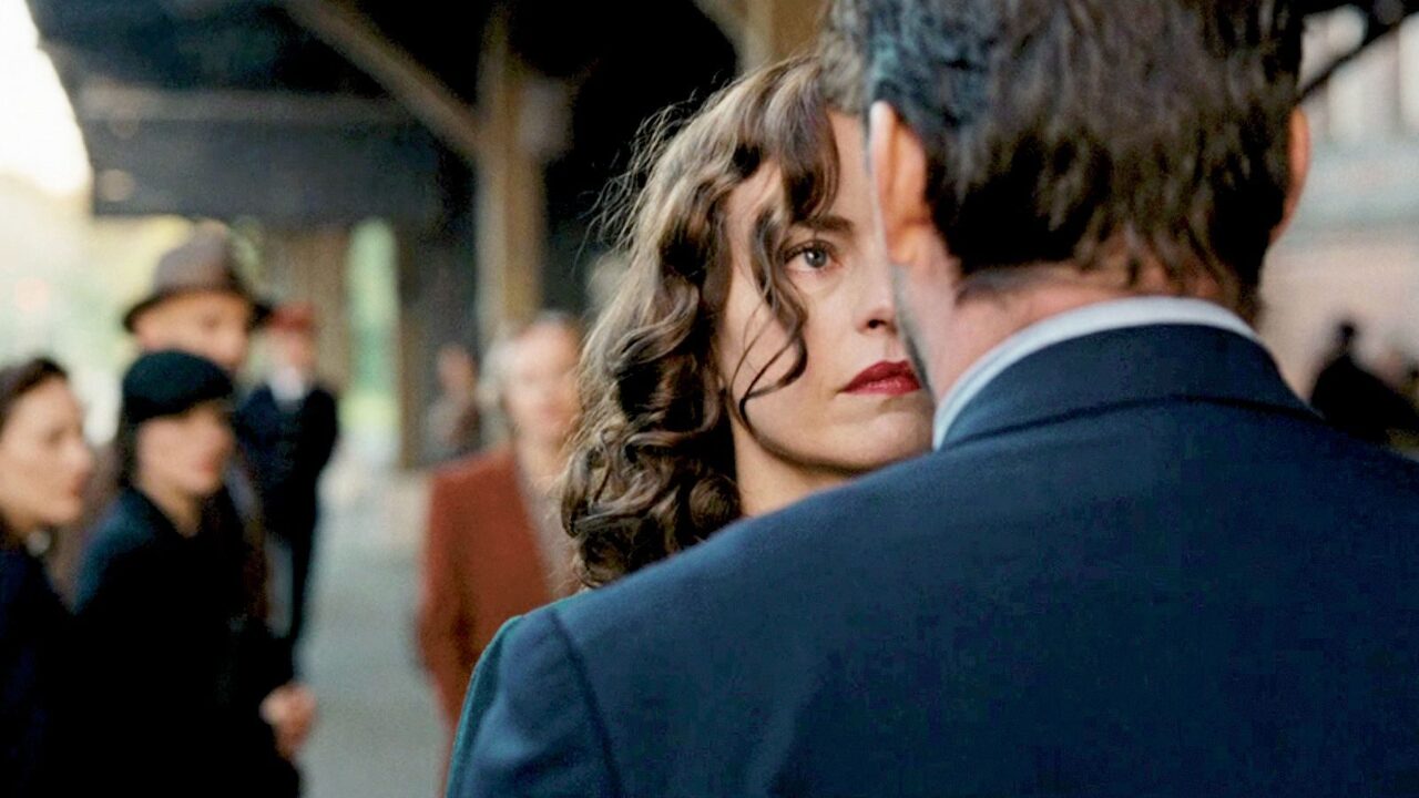 세상의 모든 되돌릴 수 없는 일에 대하여_마냥 행복하지만은 않은 이야기_영원의 썸네일 이미지