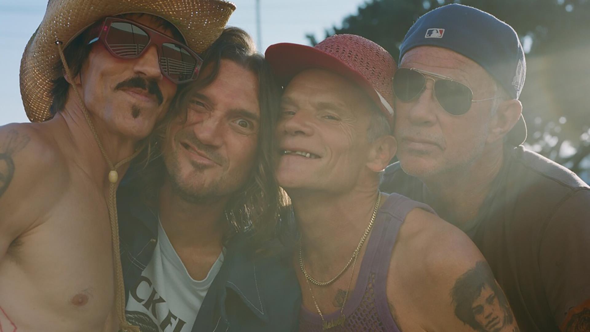 Red Hot Chili Peppers (출처 : Instagram @chilipeppers)