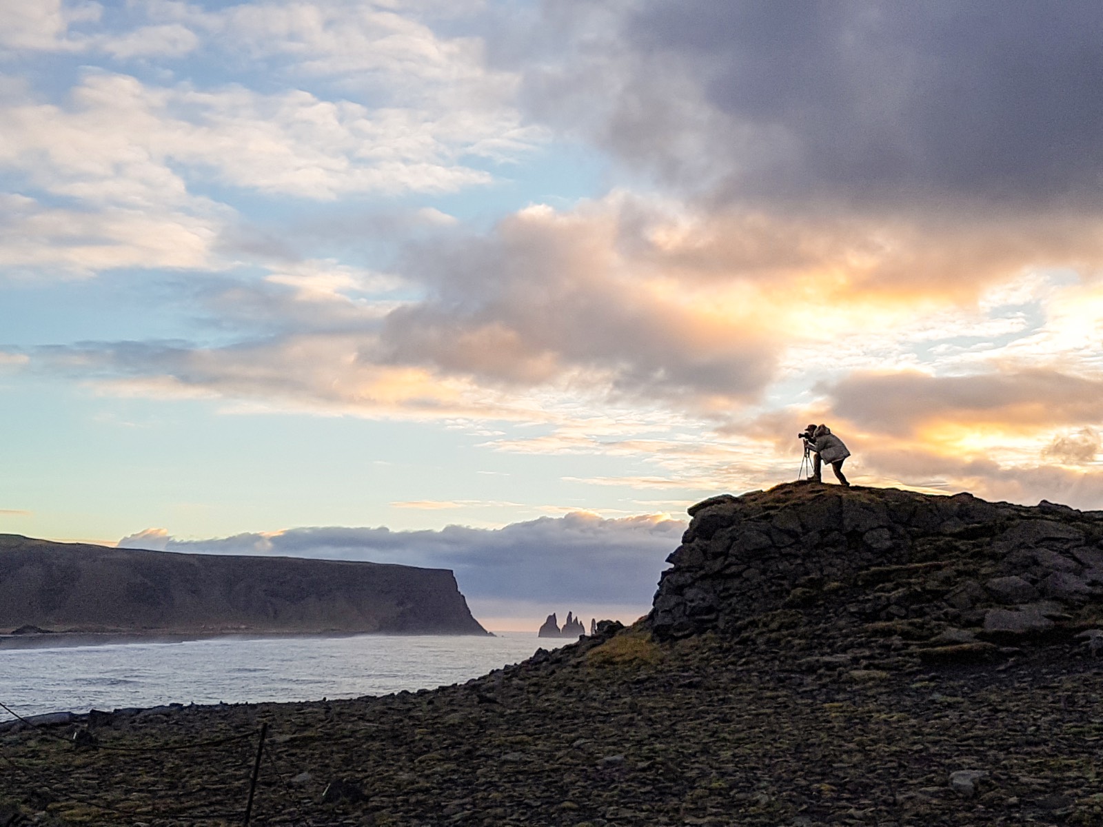 스토리텔링 마스터가 되는 ‘인물+풍경’ 조합 사진의 썸네일 이미지