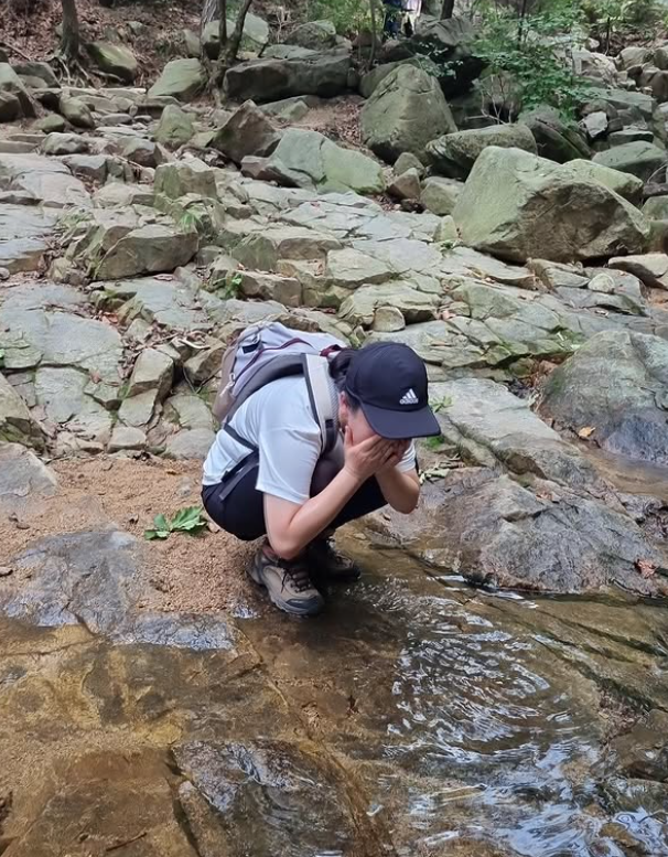 그리고 계곡 얼음물에 하는 세수겠죠!