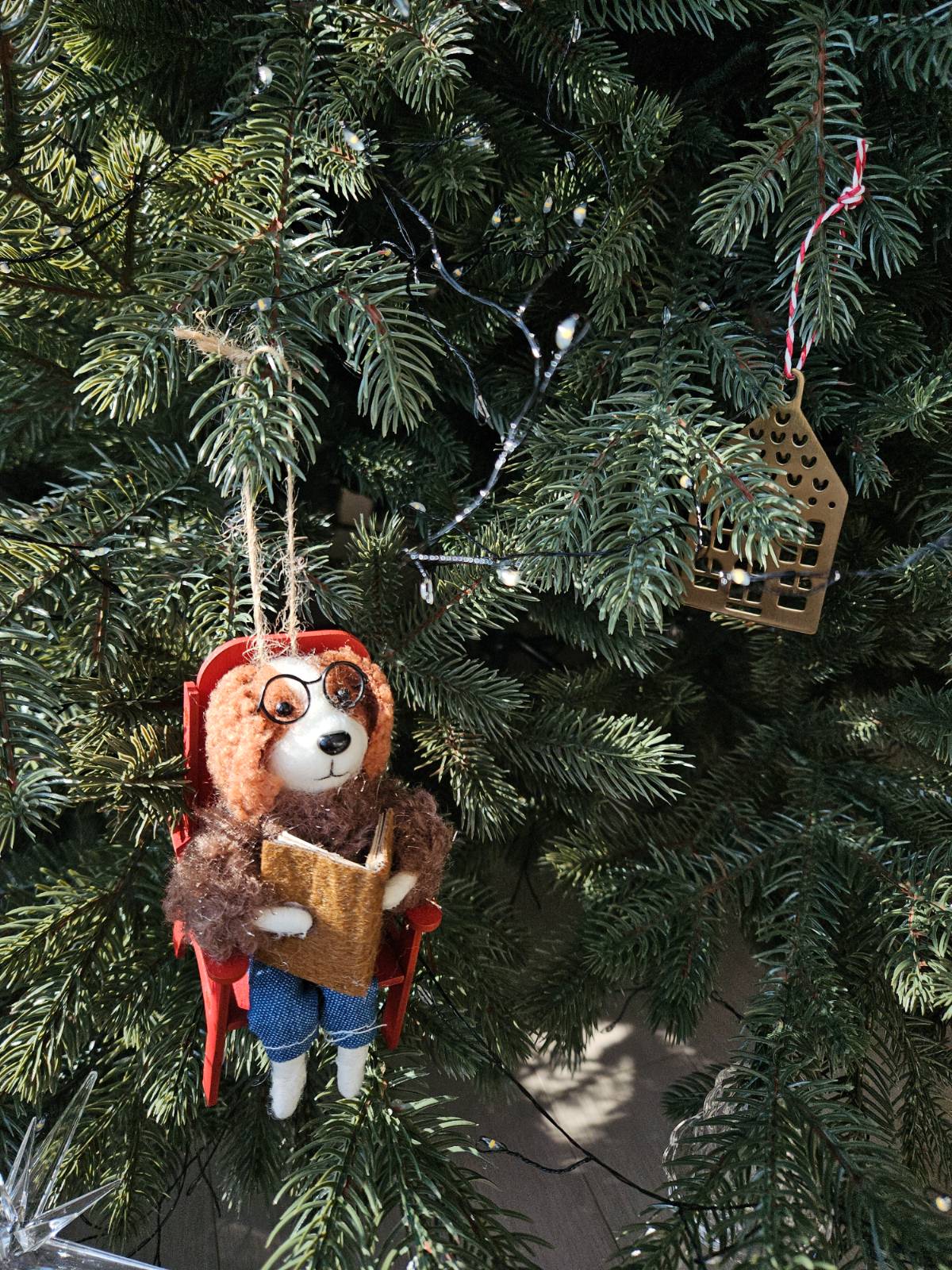 잘 마무리하고 집에서 독서나 하며 한해를 마무리하길 바라봅니다.