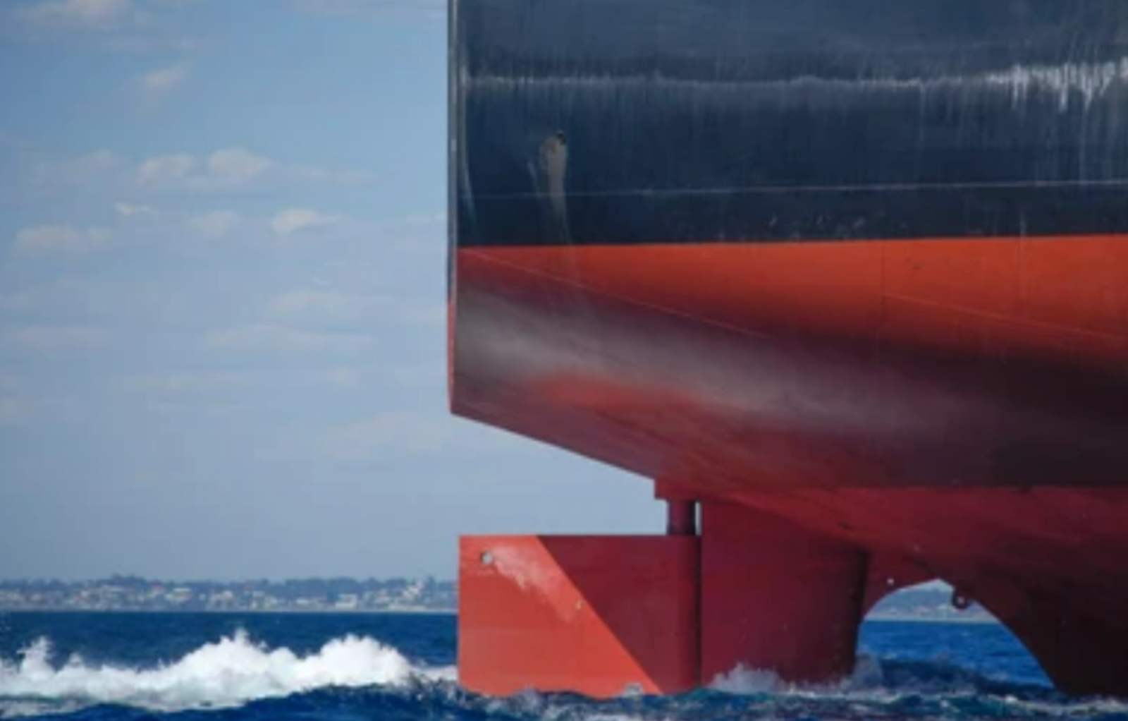 방향타 : 선박 후미에서 나아가는 방향을 조정하는 파트