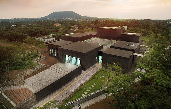 제주도립 김창열미술관 전경. © 헤드라인제주