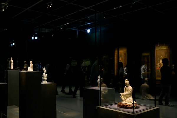 호암미술관 '진흙에 물들지 않는 연꽃처럼' 전시 전경 ©&nbsp;삼성전자