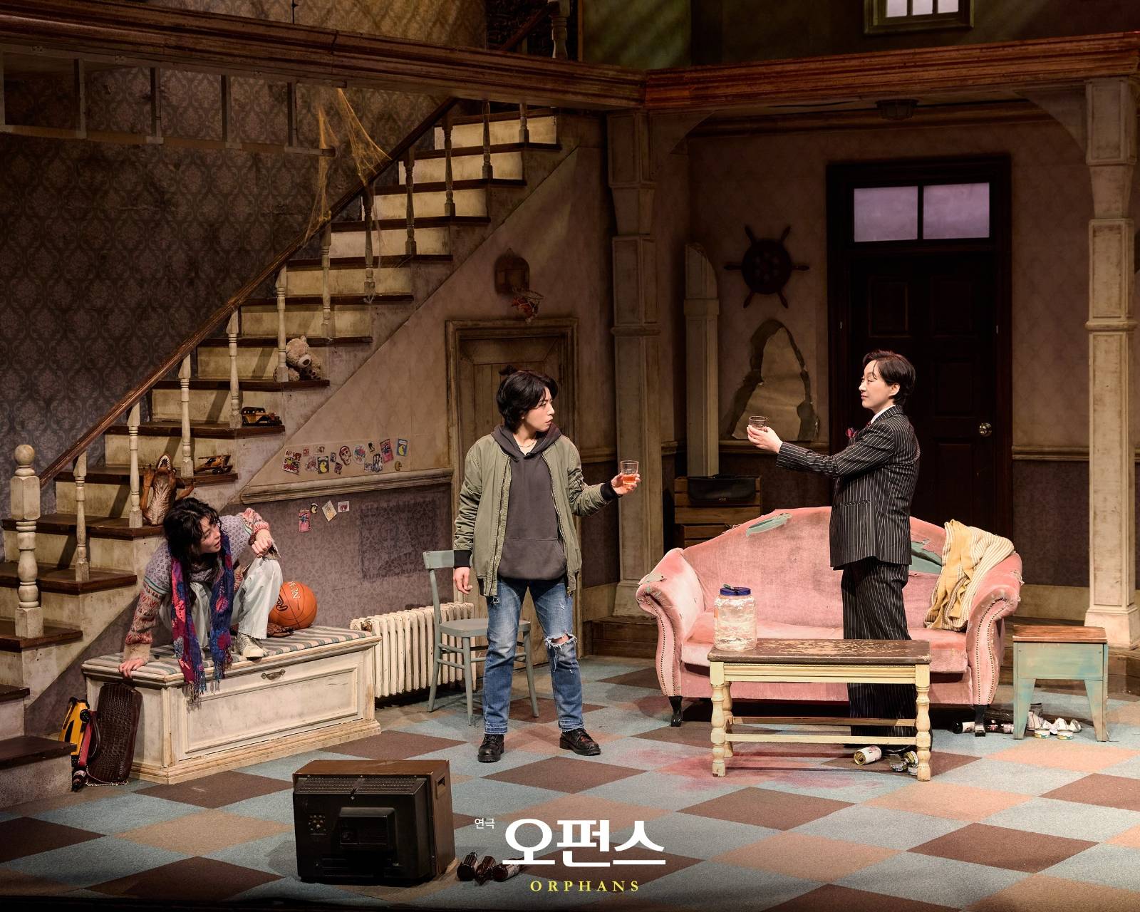 © (주)레드앤블루 x 계정 (@rnbtheatre_kr)