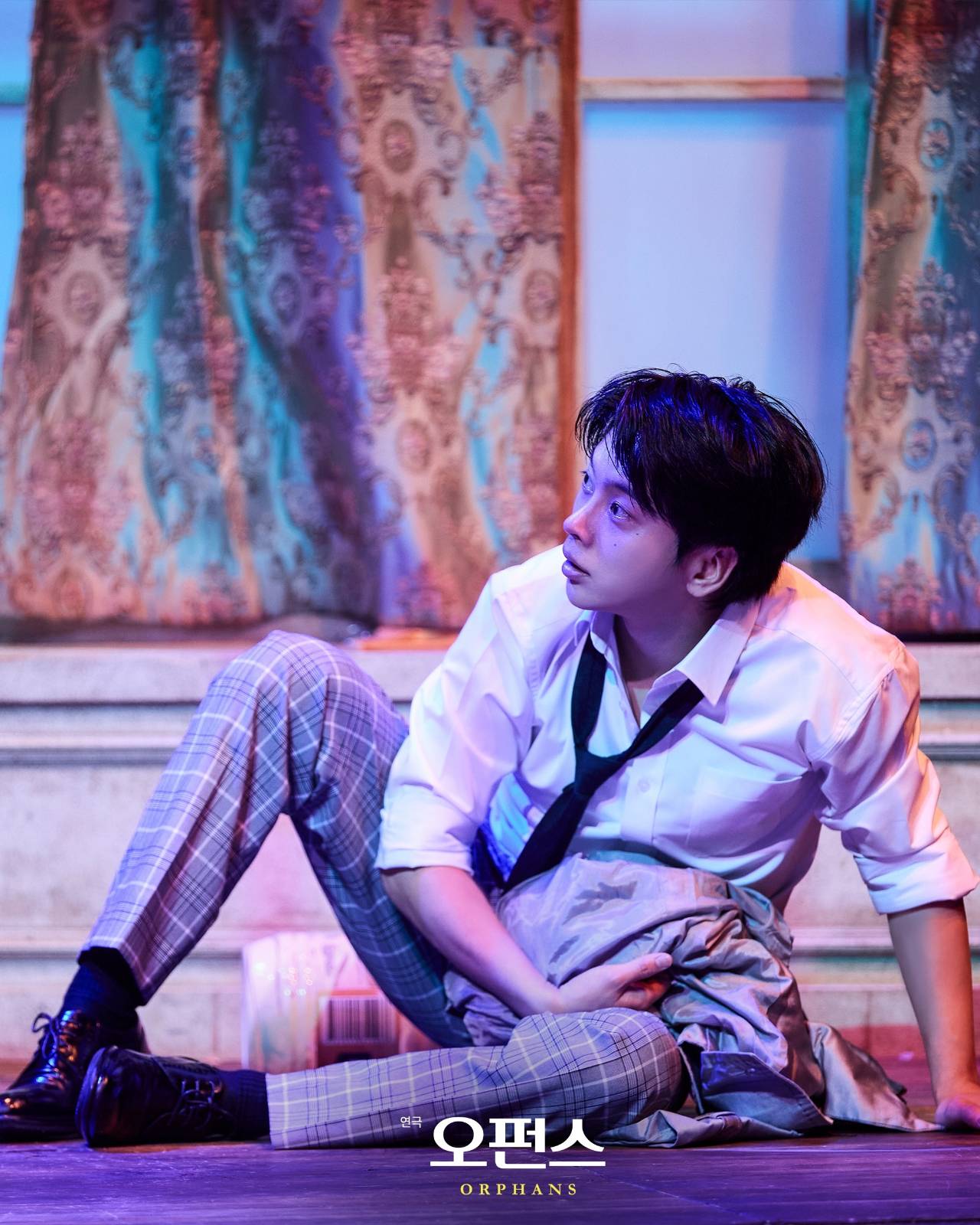 © (주)레드앤블루 x 계정 (@rnbtheatre_kr)