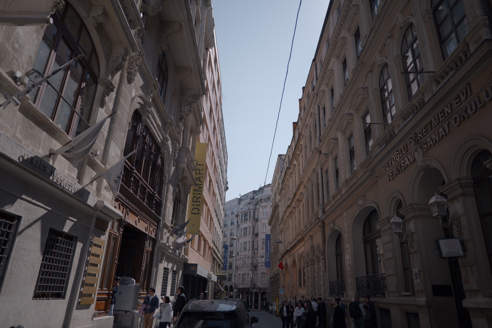 메쉬루티옛은 ‘입헌정’이라는 뜻으로, 1908년 헌정 복귀 이후 오스만 근대화의 상징으로 붙은 이름