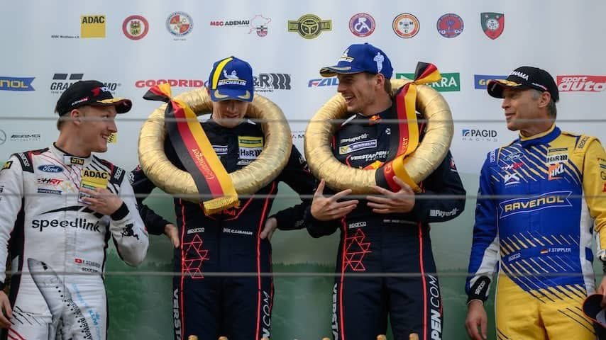 F1 포디움 때 보다 더 기쁘게 웃네 서운하게...