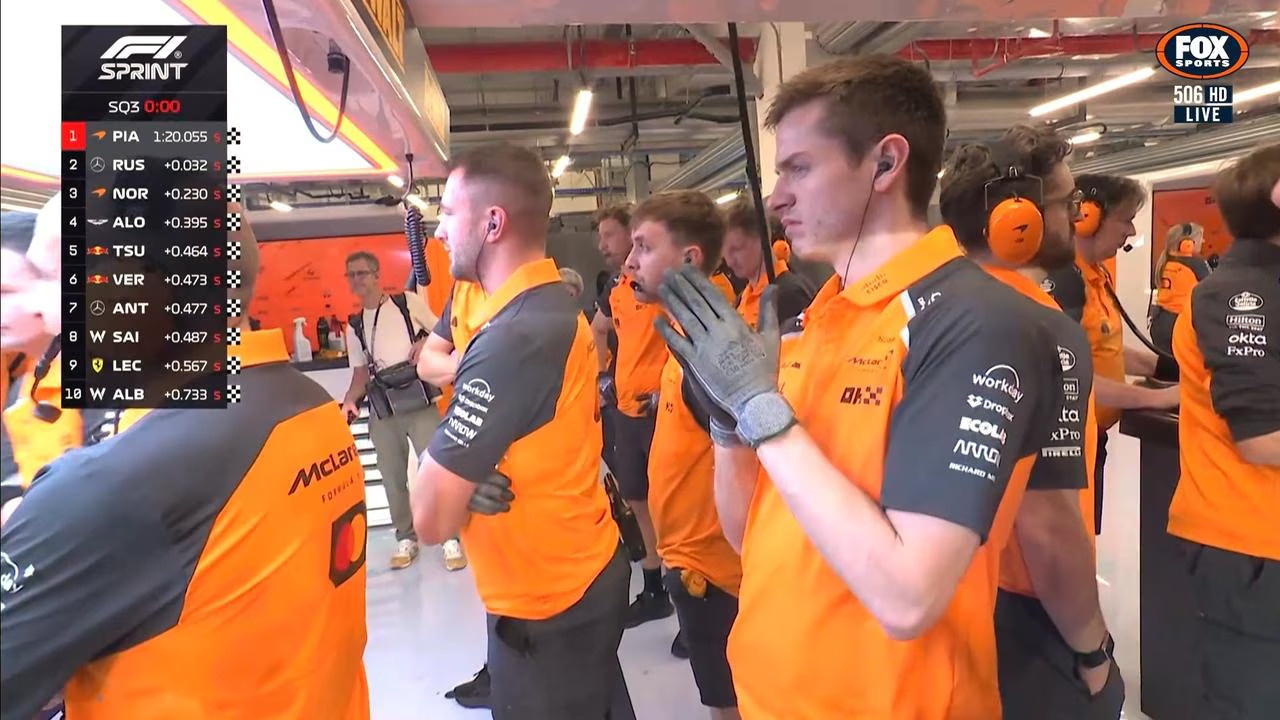 저 분만 떨떠름하게 손가락 박수치고 개러지의 모두가 저 표정... 🤯 