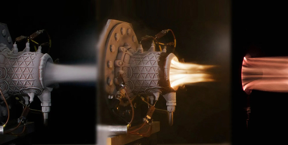 출처 : 인공지능신문, AI가 설계한 첨단 Aerospike 로켓 엔진(가운데) 탑재(사진:리프 71)