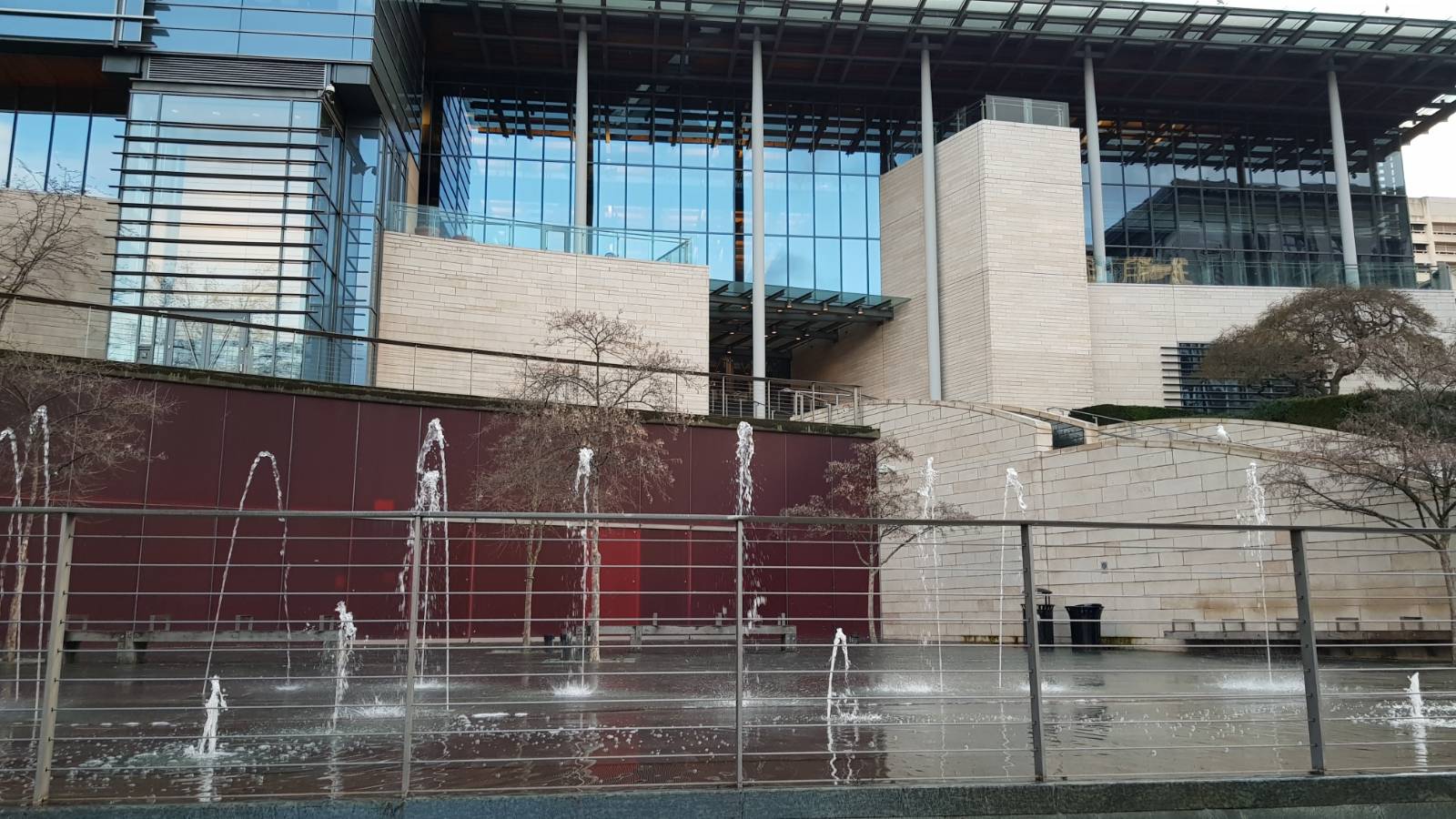 시애틀 시청 전경(시청 3층에 기록원 위치)