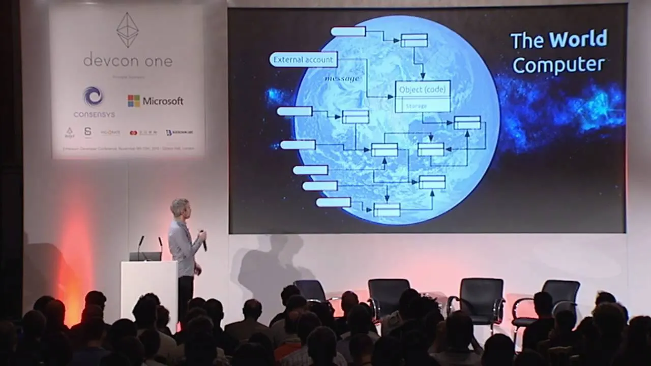 2015년 데브콘 원(Devcon One)에서 이더리움을 발표하는 개빈 우드(Gavin Wood)