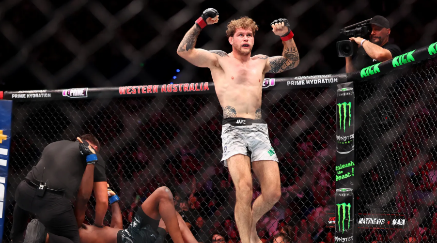 출처: MMA Junkie <1라운드 종료 후 승리를 확신하는 제이크 메튜스>