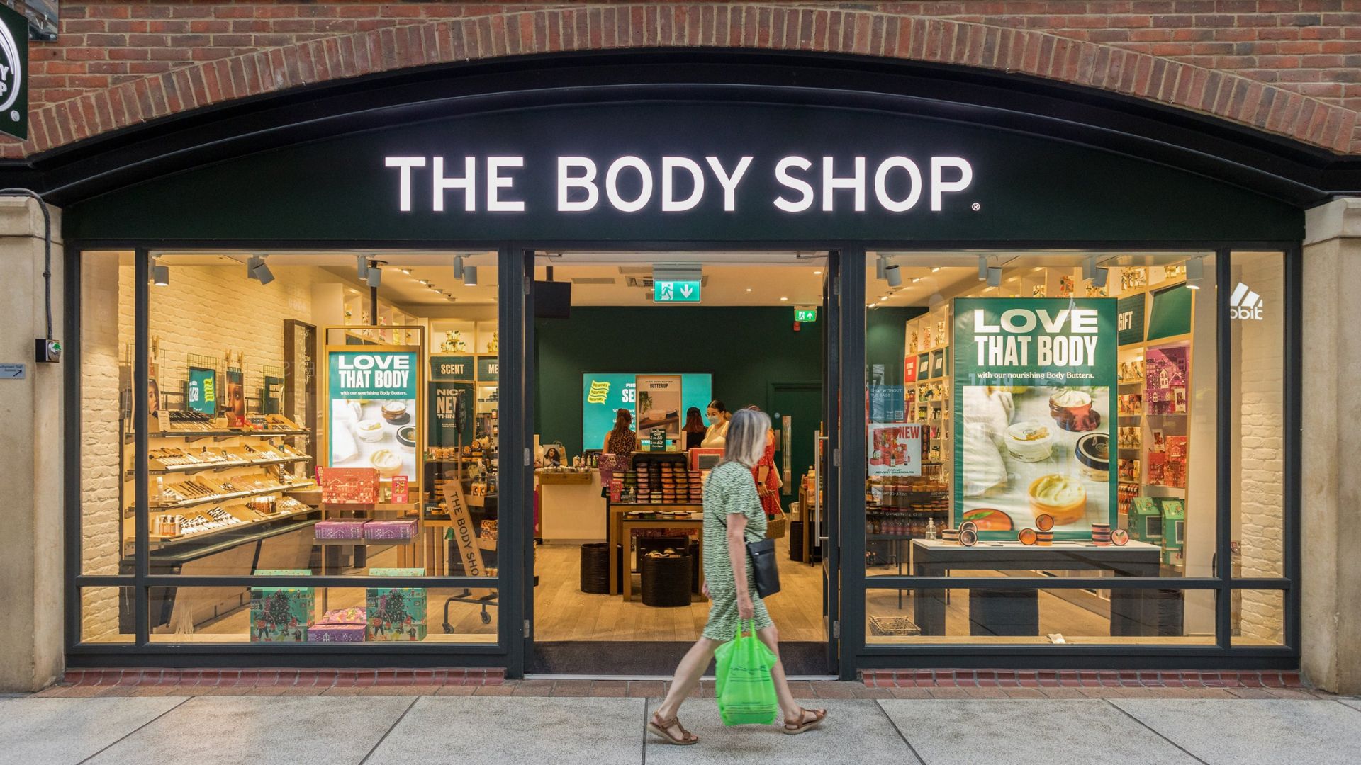 <더 바디샵 매장, 출처: Refinery 29>