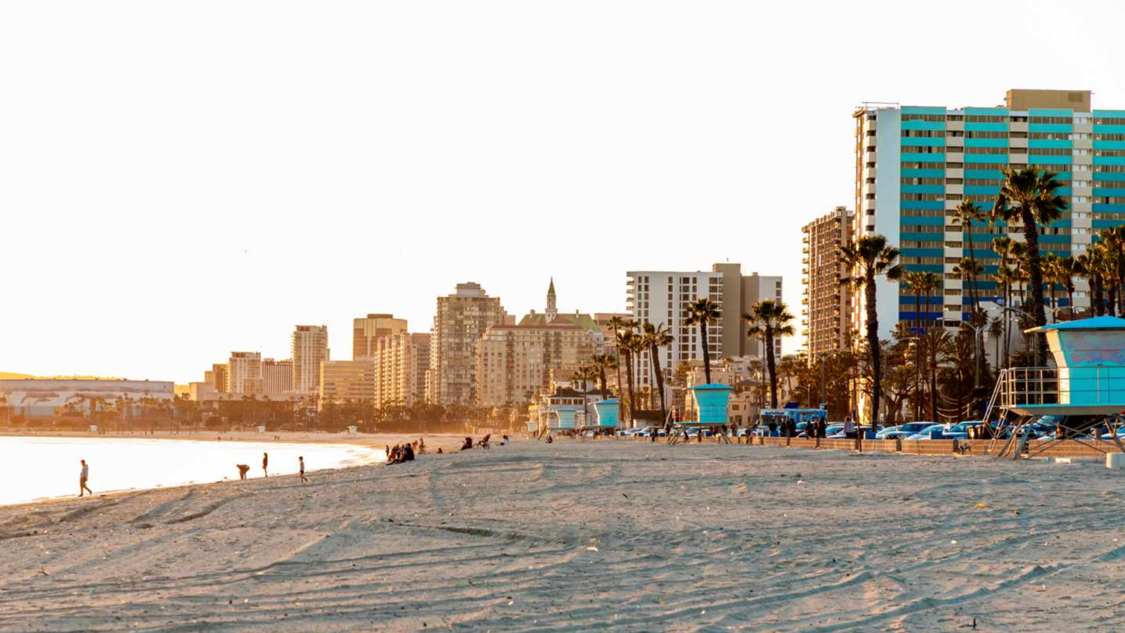 <캘리포니아 롱비치, 출처: TripSavvy>