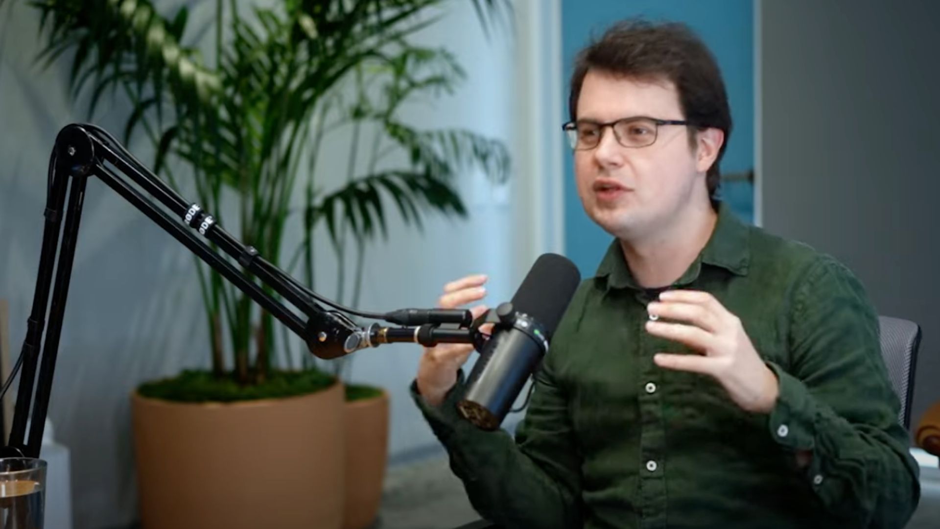 <크리스 올라, 출처: Medium>