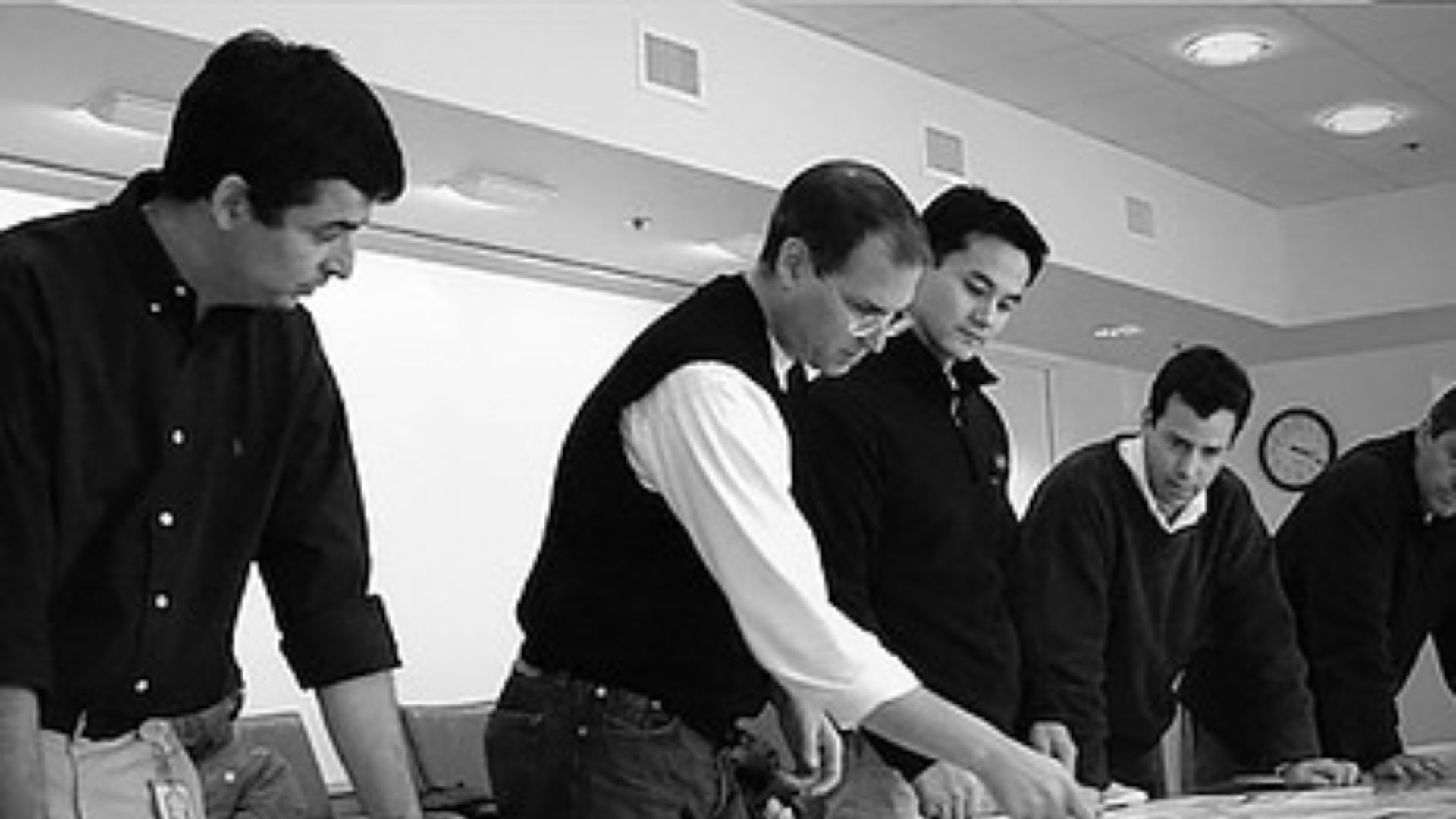 <업무 중인 스티브 잡스, 출처: Steve Jobs>