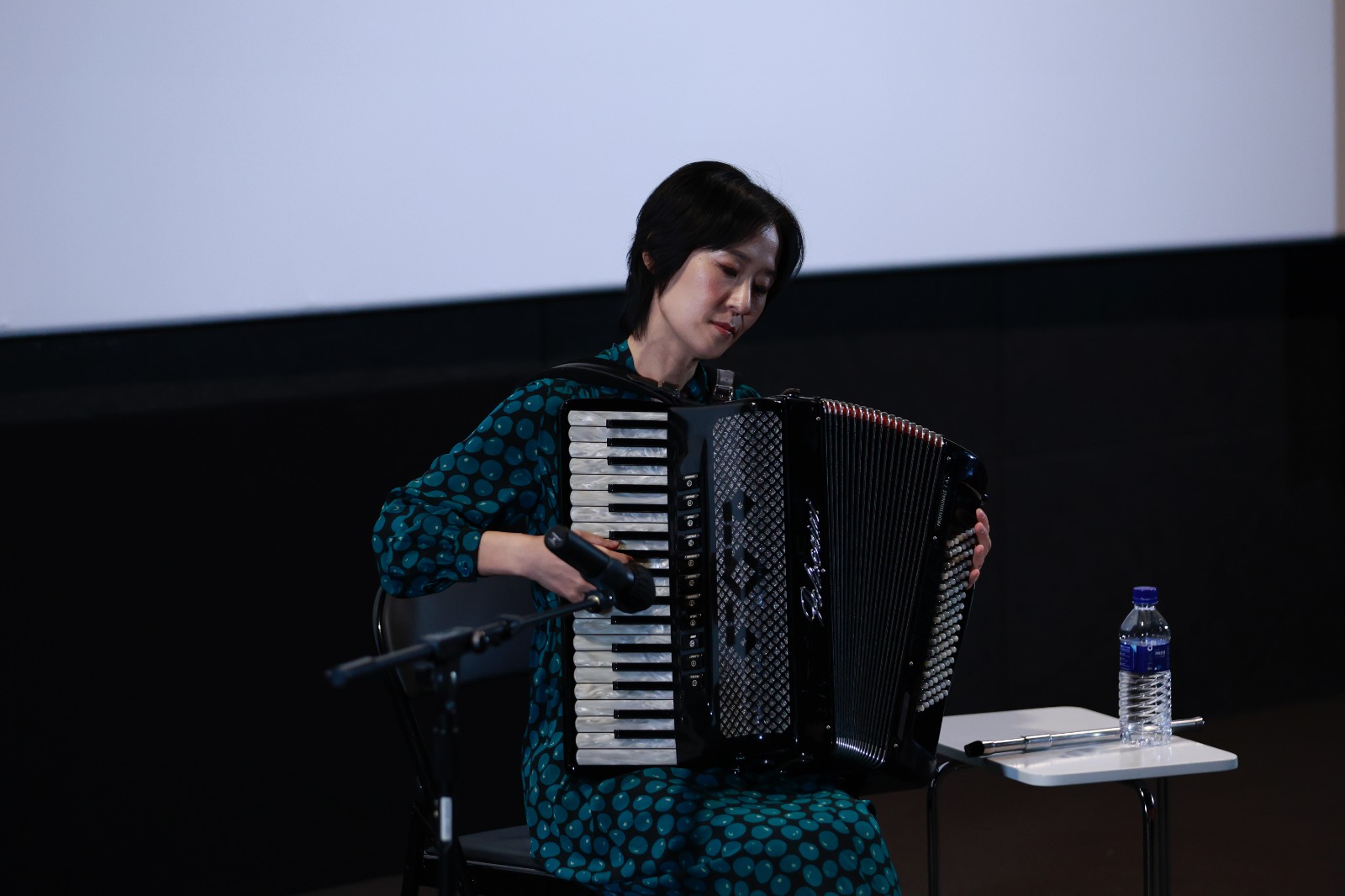모기영은 개막공연 맛집! 바로 혜리님이 오셨기에…