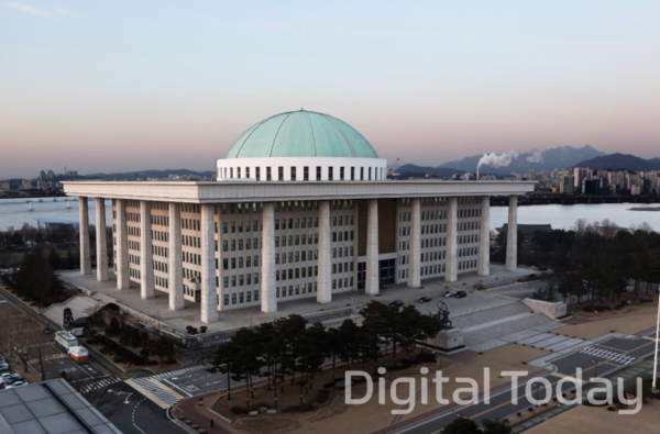 💵[핀테크핫이슈] 금융권 국감 스타트...보안 사고·스테이블코인 도입 쟁점의 썸네일 이미지