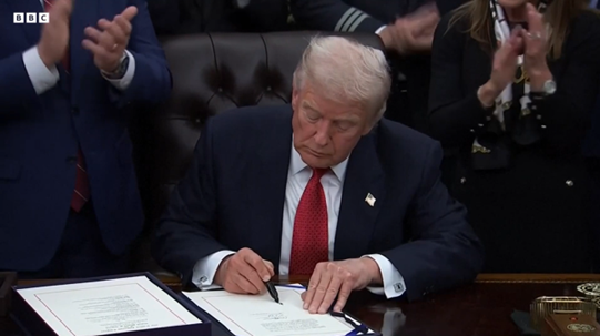 2025년 미국 연방정부 셧다운: 왜 43일간 멈춰섰는가의 썸네일 이미지