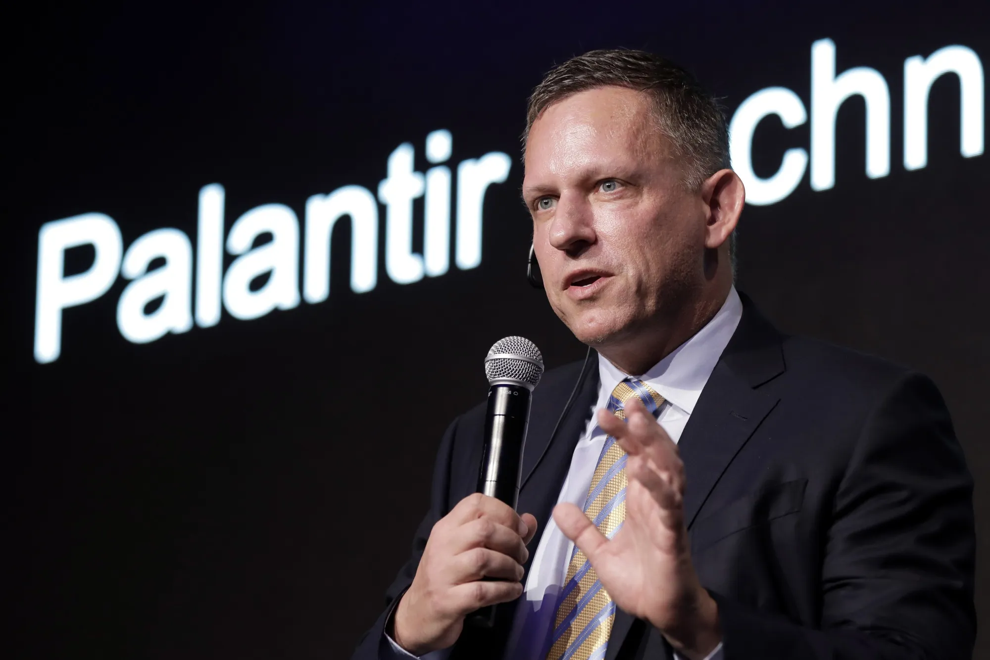 팔란티어(Palantir) 창업자 피터틸(Peter Thiel) 이예요.