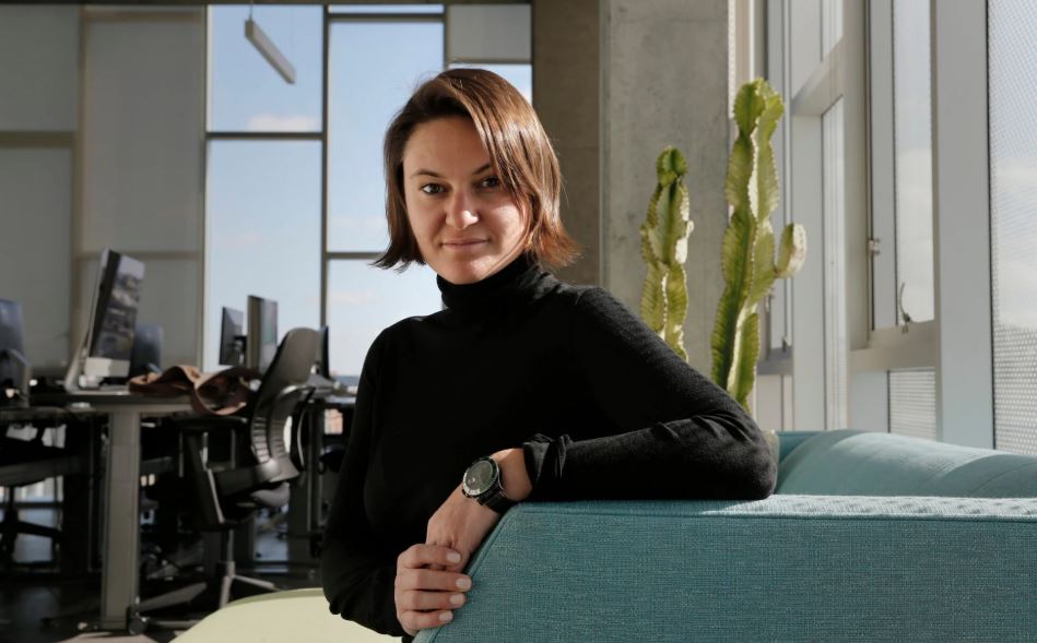 레플리카(Replika) CEO 유지니아 쿠이다(Eugenia Kuyda) 예요.