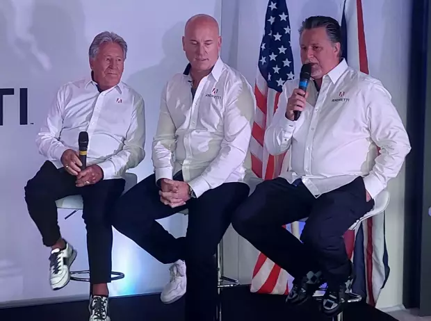 왼쪽부터 마리오 안드레티, 댄 토우리스, 마이클 안드레티