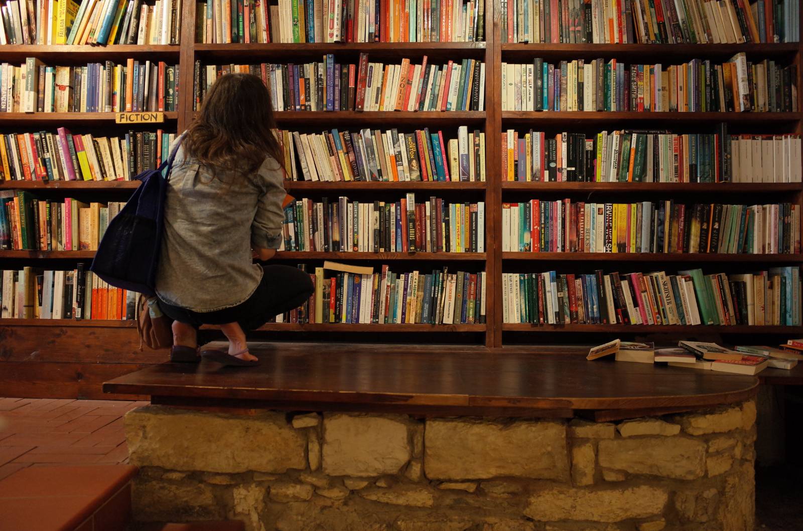 오늘 간 책방 | 11) 프라하 'Shakespeare a synove'의 썸네일 이미지