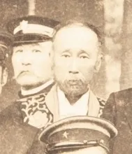 이근명