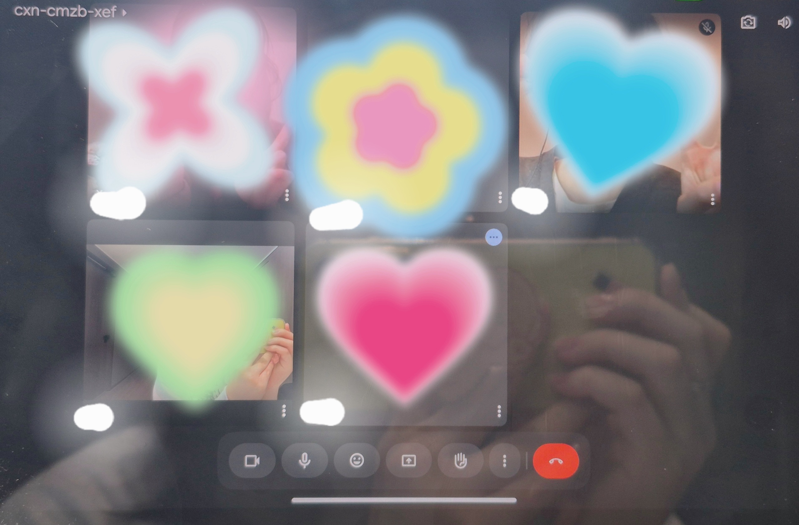 이벤트를 열심히 준비 중인 에디터들💗