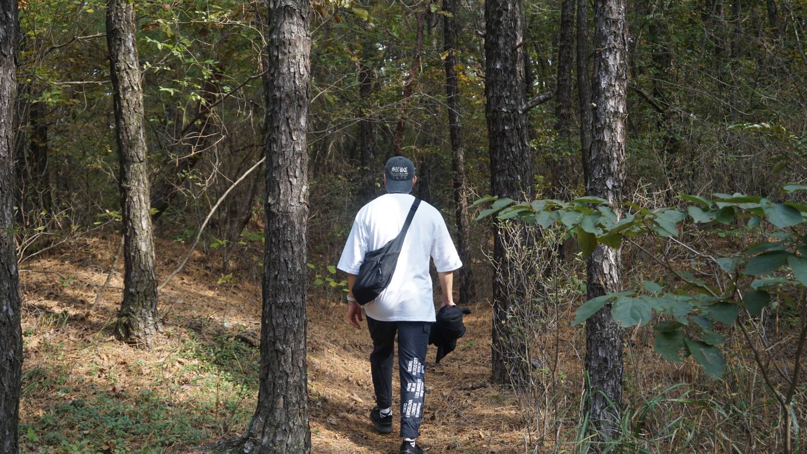 길이 험해 먼저 앞장 서 주시는..