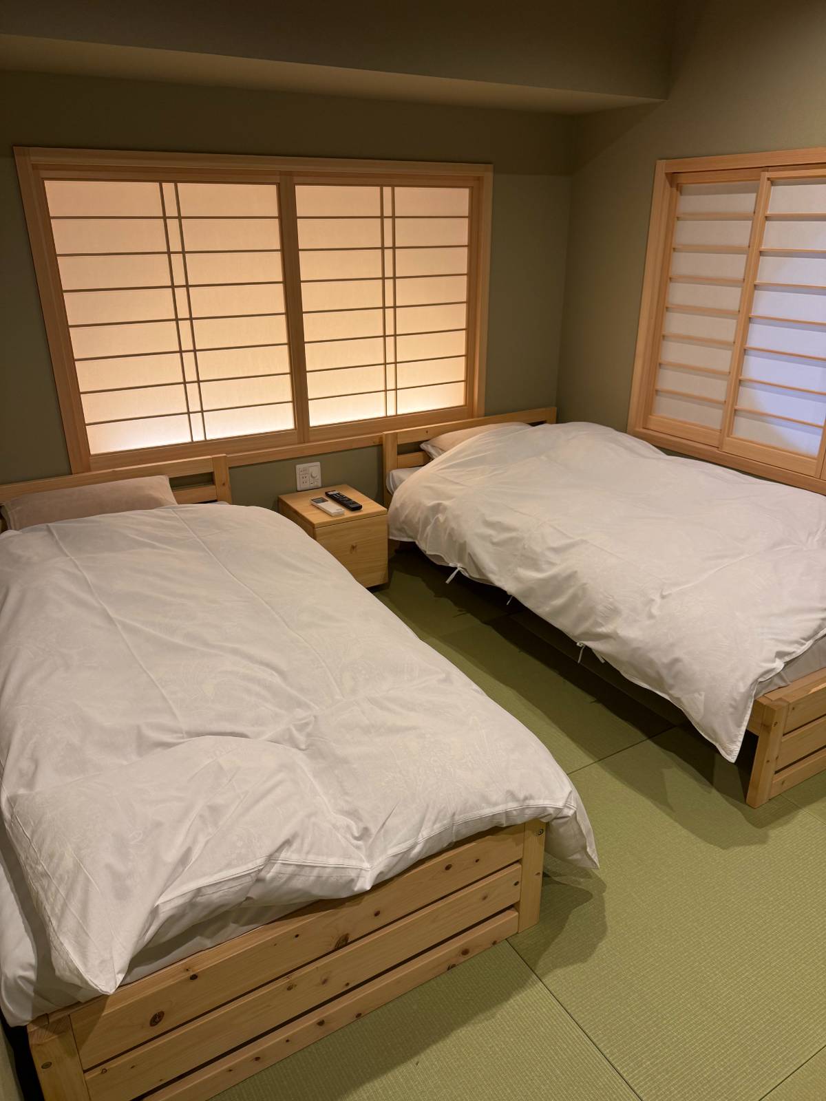 레노베이션한지 얼마 되지 않아 깨끗한 요치인의 객실, 그러나 겨울에는 춥다