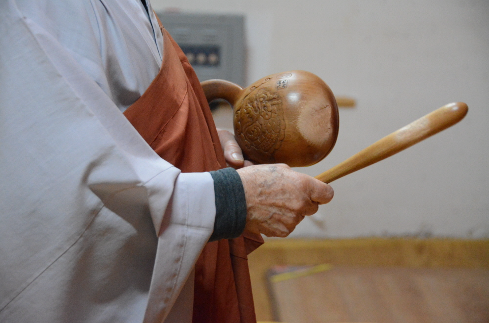 불교의 목탁처럼 단순하고 반복적인 자극이 뇌의 모드를 바꾼다