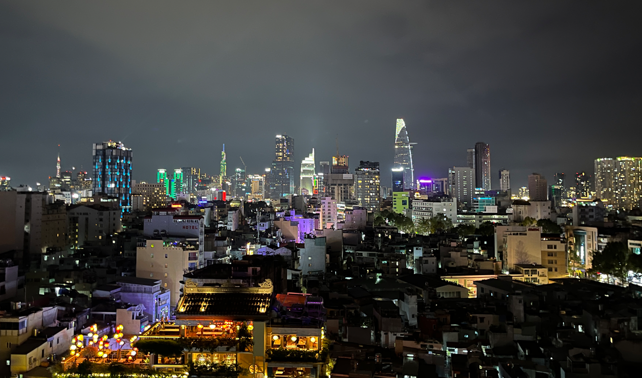 루프탑바에서 바라본 호치민 야경