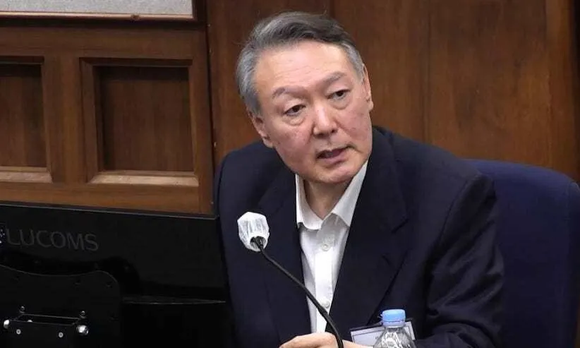 사형 구형, 멈춘 도시, 흔들리는 환율 — 법·외교·경제의 분기점의 썸네일 이미지