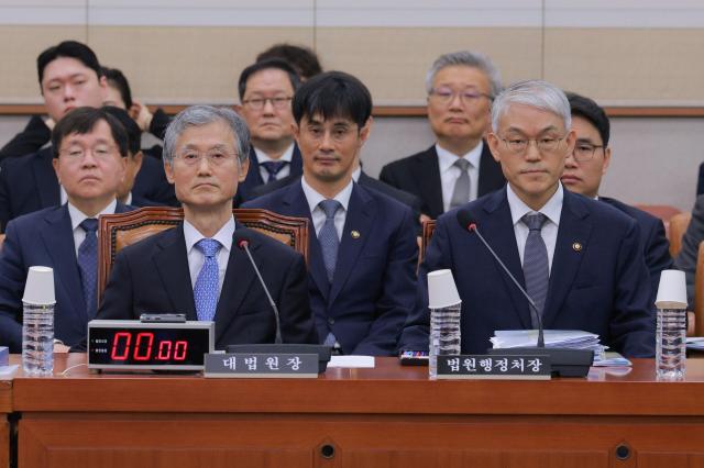 이란 공습 충격 코스피 폭락 · 사법개혁 3법 논쟁 · 서울 아파트 입주물량 혼선의 썸네일 이미지