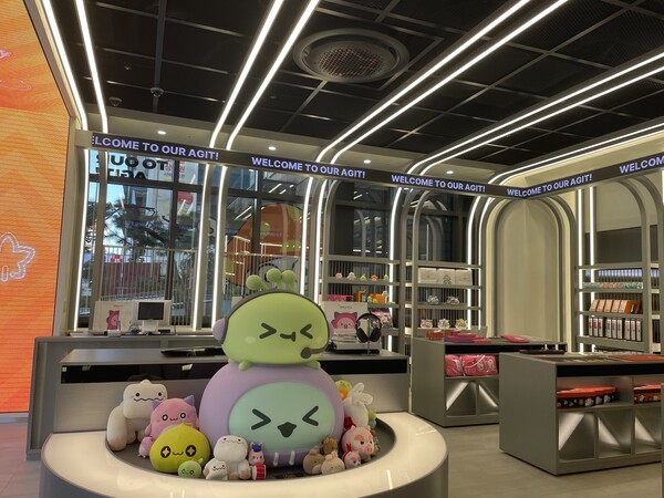 메이플 팝업 스토어 내부