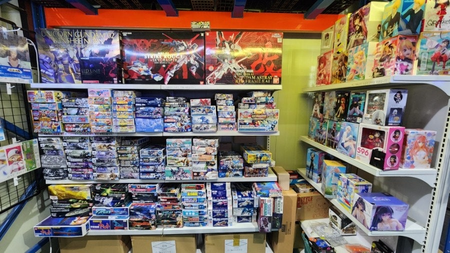 부평 창고형 피규어샵