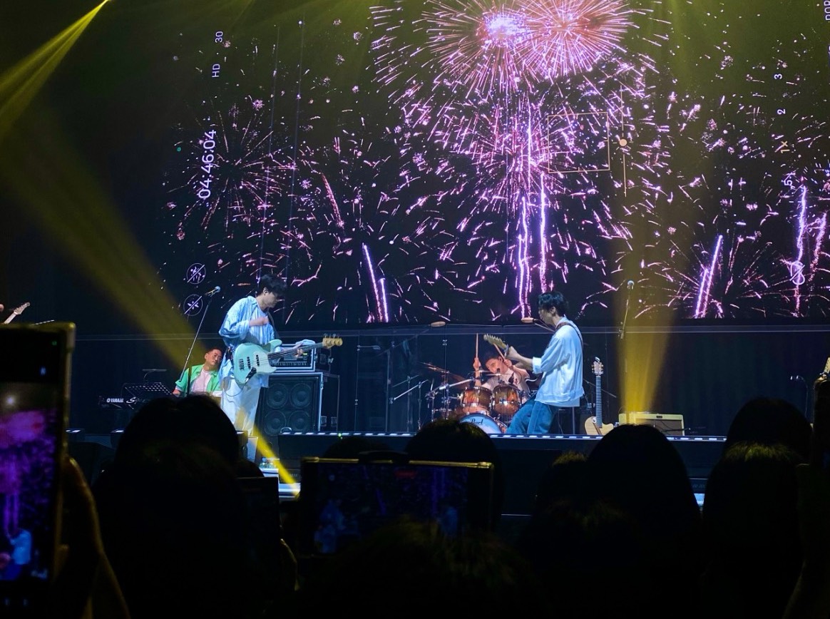 너가 11년에 만났을 이들을나는 24년이 되어서야 만났다.