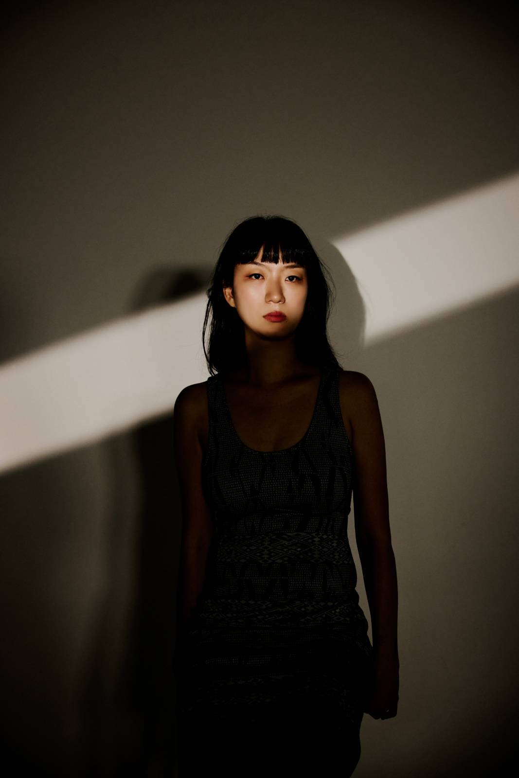 낯선 환경 속에 피어난 한국의 정서, 김이슬 '두개의 소리'의 썸네일 이미지