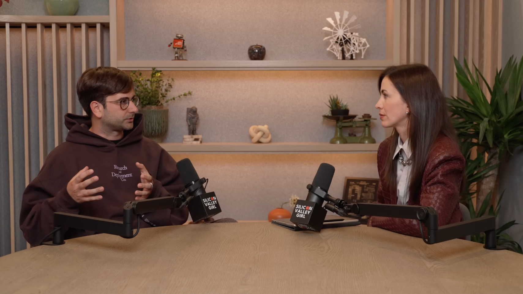 이미지 출처 : Youtube 'Head of ChatGPT & Codex: agents for normal people are HERE', Silicon Valley Girl 채널