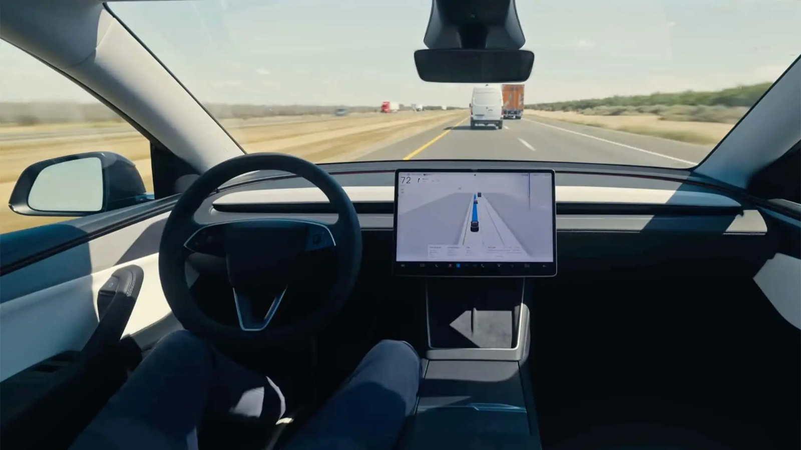 자율주행도 15년째 기다리는 중. AI 신뢰는 시간이 걸린다.
<br />이미지 출처 : Tesla