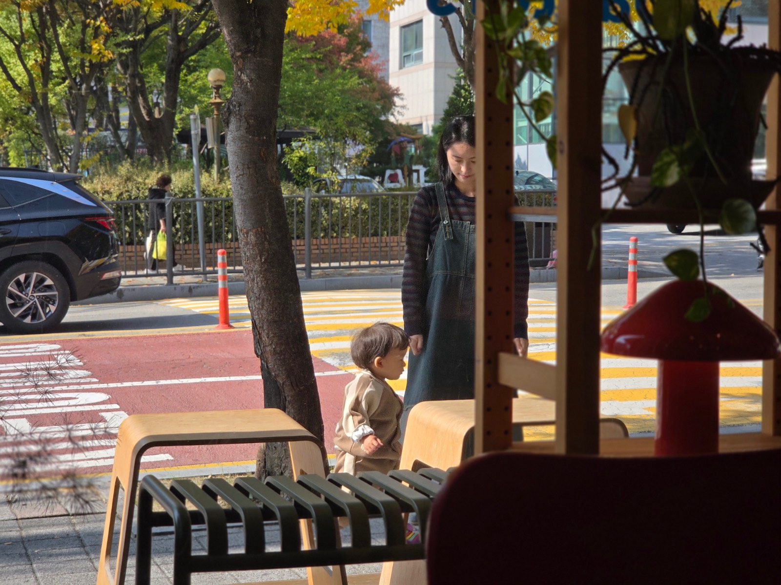 첫 출간을 옅은 미소와 함께의 썸네일 이미지