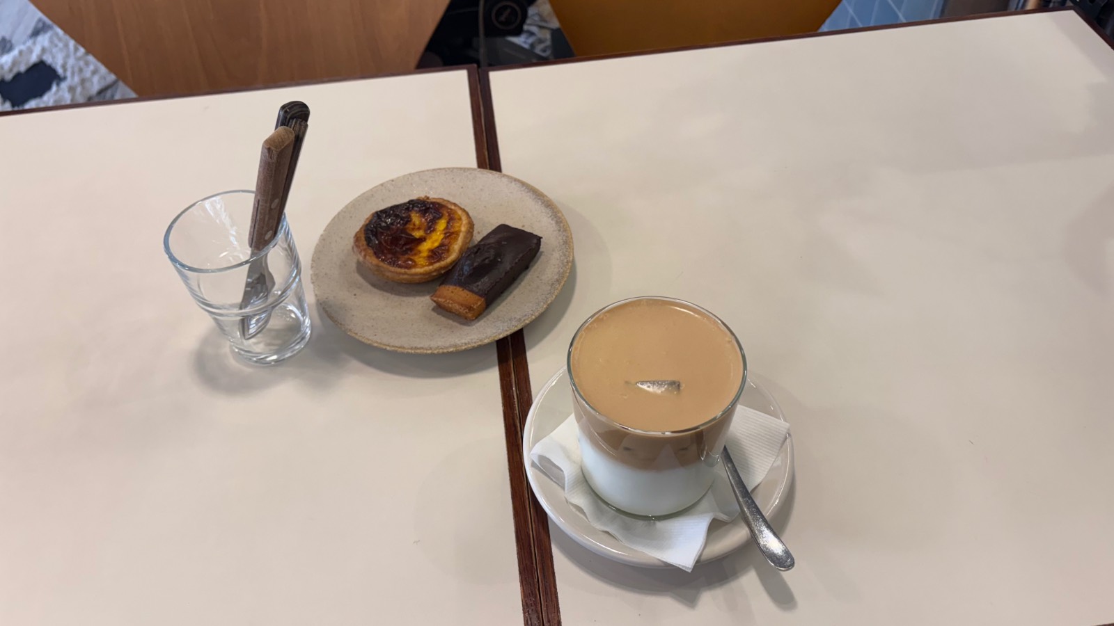 라떼의 기원의 썸네일 이미지