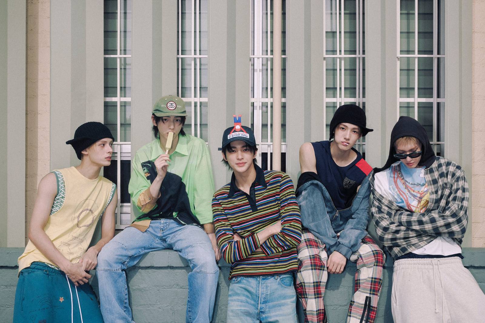 [COLOR OUTSIDE THE LINES] Concept Photo