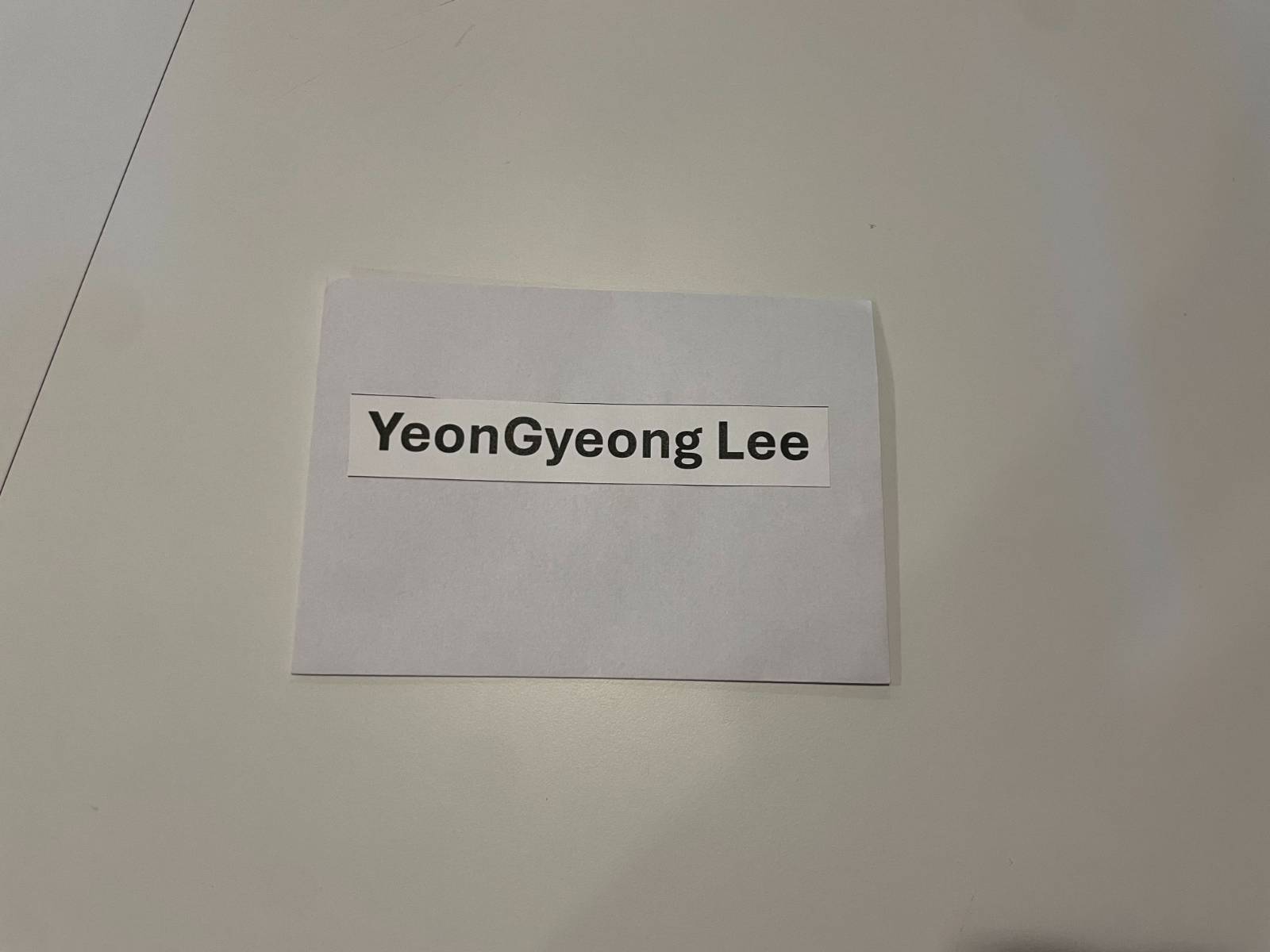 각자의 부서가 들어있는 봉투