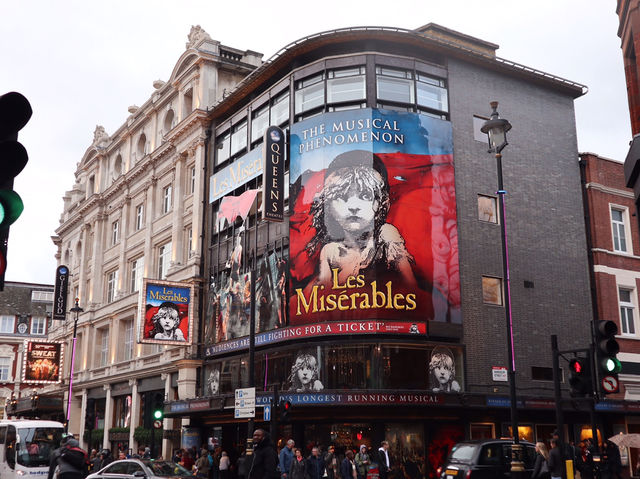 [출처: 트립닷컴]&nbsp;‘뮤지컬의 명소’라 불리는 영국 웨스트엔드.