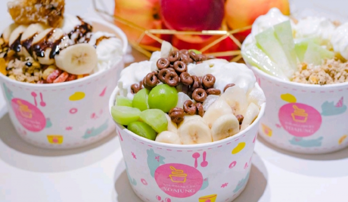 [출처: 쿠팡이츠 앱 캡쳐본] 다양한 토핑을 골라 먹을 수 있는 요거트아이스크림의정석, 요아정.