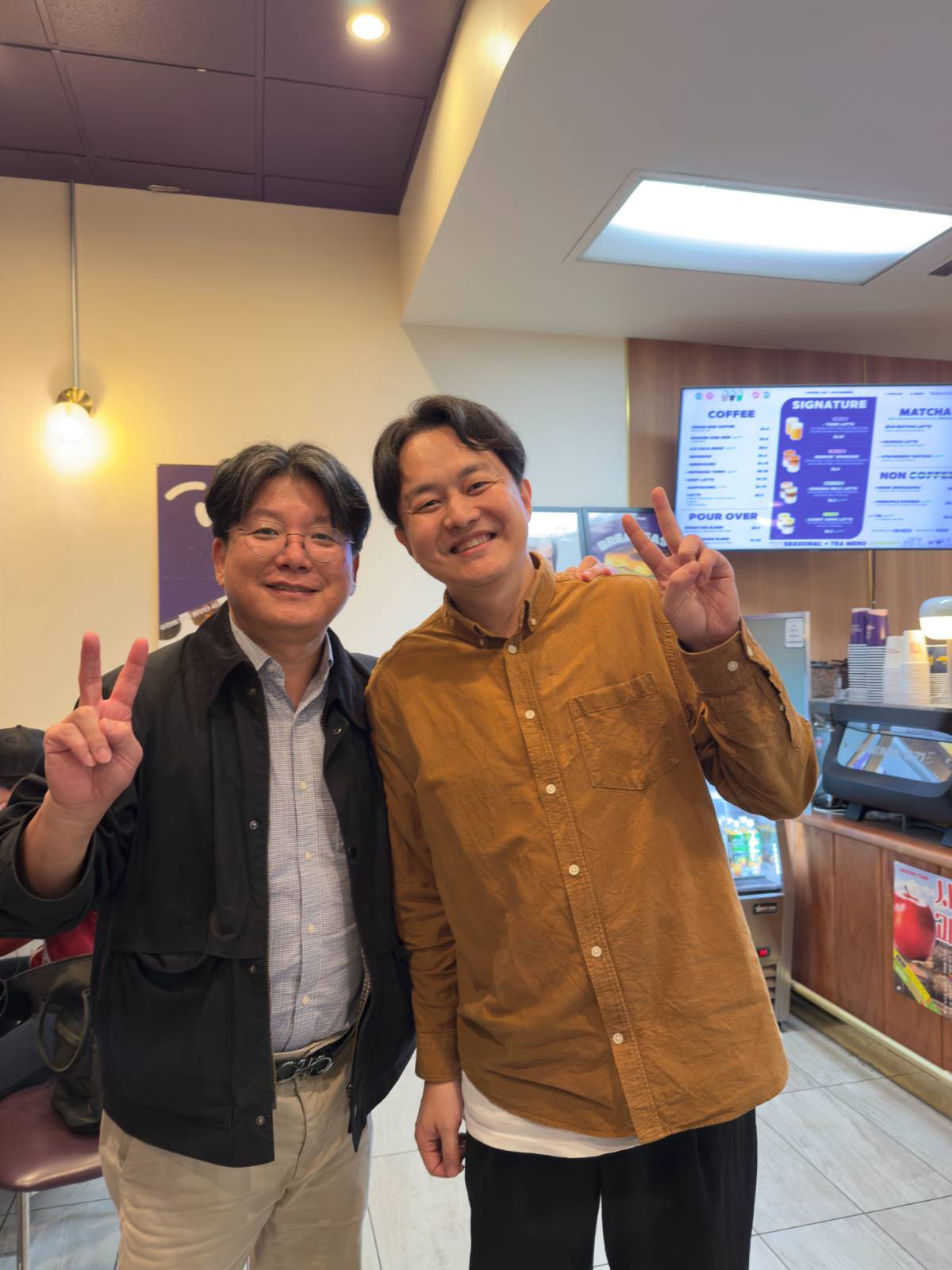 부장님 허락 없이 올리는 사진(찐으로 좋아하는 반석목사 표정이 보이시나요? ㅋㅋ)